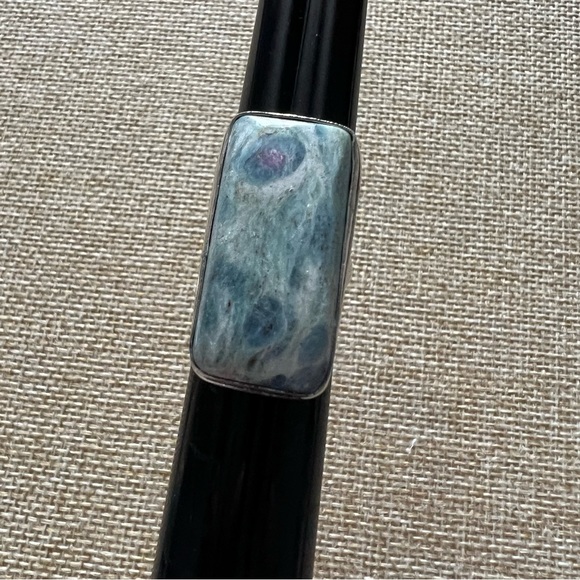 New Ruby Fuchsite Crystal Stone Silver Overlay Ring Size 6.75 - Picture 5 of 7